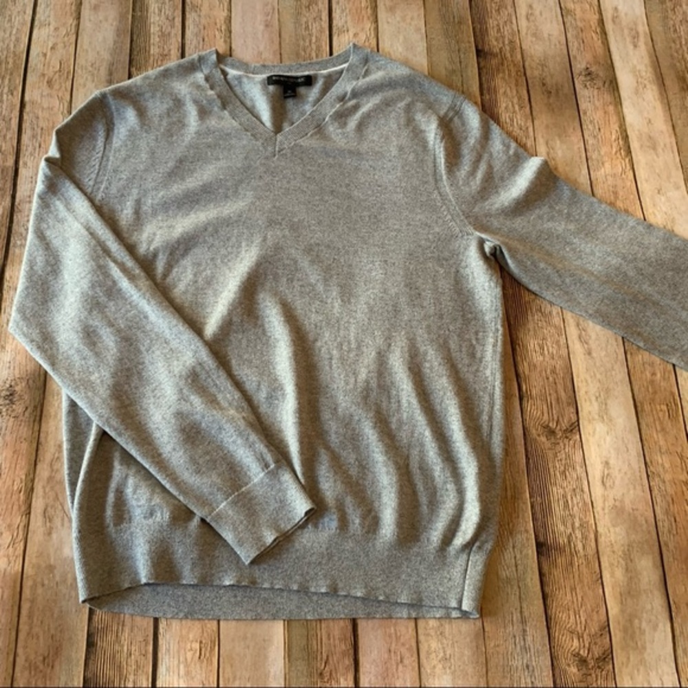 Banana Republic mens long sleeve V-neck sweater | size Medium